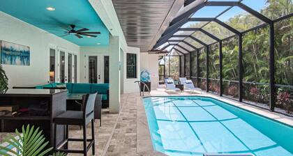 Amazing Location - Walk to the Beach & JW ~Fully Loaded Inside & Out w/Pool, Beach Gear, WiFi & More