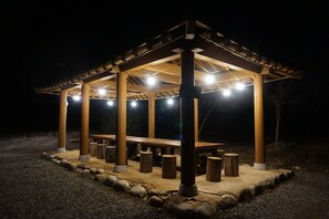 Terrace/patio - Netgang Sanchon Hwangto Pension & Camping (Inje)