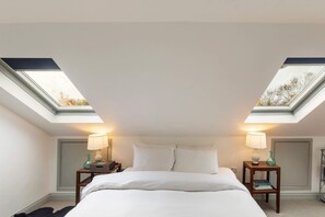 House (4 Bedrooms) | 4 bedrooms, laptop workspace, iron/ironing board, free WiFi