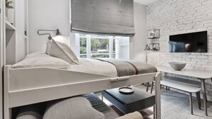 Studio (1 Bedroom) | 1 chambre, bureau, espace de travail pour ordinateur portable