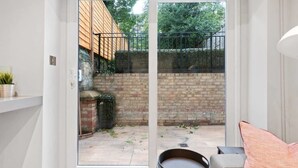 Interior - Designer 1 Bed apt W/terrace Sleeps 3 in Camden (London)