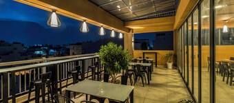 Cherry Hotel and Apartment
