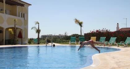 Poolside Vacation T2 + 5G, AirCo,Wi-Fi, BBQ Smart TV