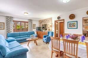 DVD player, ping pong, stereo