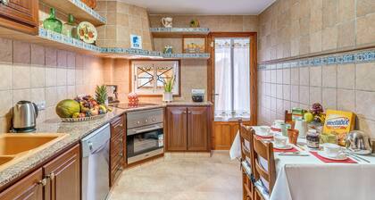 Maison de vacances "Villa Pintor" avec vue sur la mer, vue sur la montagne, balcon et piscine