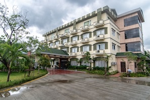 Property entrance - Ever Treasure Hotel (Mandalay)