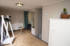 Deluxe Room, Balcony | Wardrobe - Holt Nijmegen (Nijmegen)