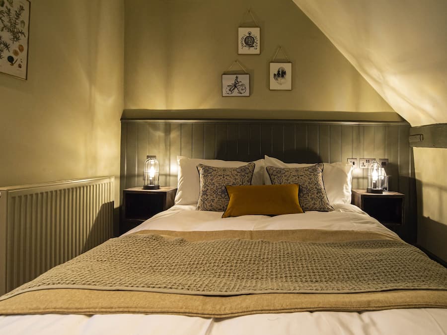 Standard Double Room, Ensuite (Room 1)