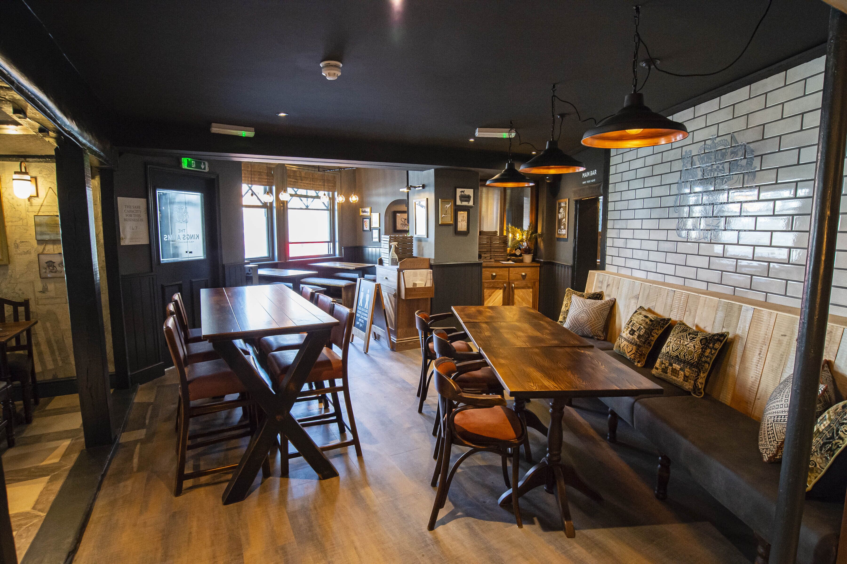 Photo - Kings Arms Hotel