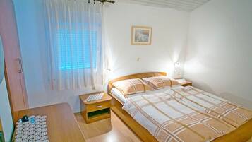 1 camera, accesso a Internet, lenzuola