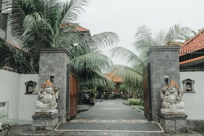 Exterior - Hotel Diana 2 (Denpasar)