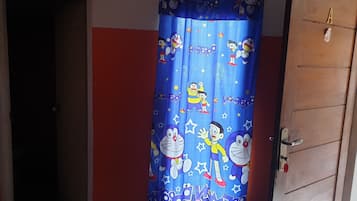 標準客房 | 浴室 | 淋浴設備、淋浴花灑、毛巾