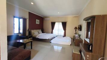 Espace de travail pour ordinateur portable, Wi-Fi gratuit, draps fournis