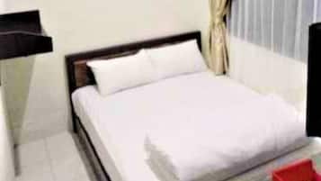 Standard Room | Free WiFi, bed sheets
