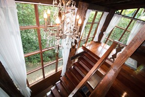 Deluxe Villa (Baan Lhong Khao 2) | Desk, free WiFi, bed sheets - Royal Train Garden Resort (Hang Dong)