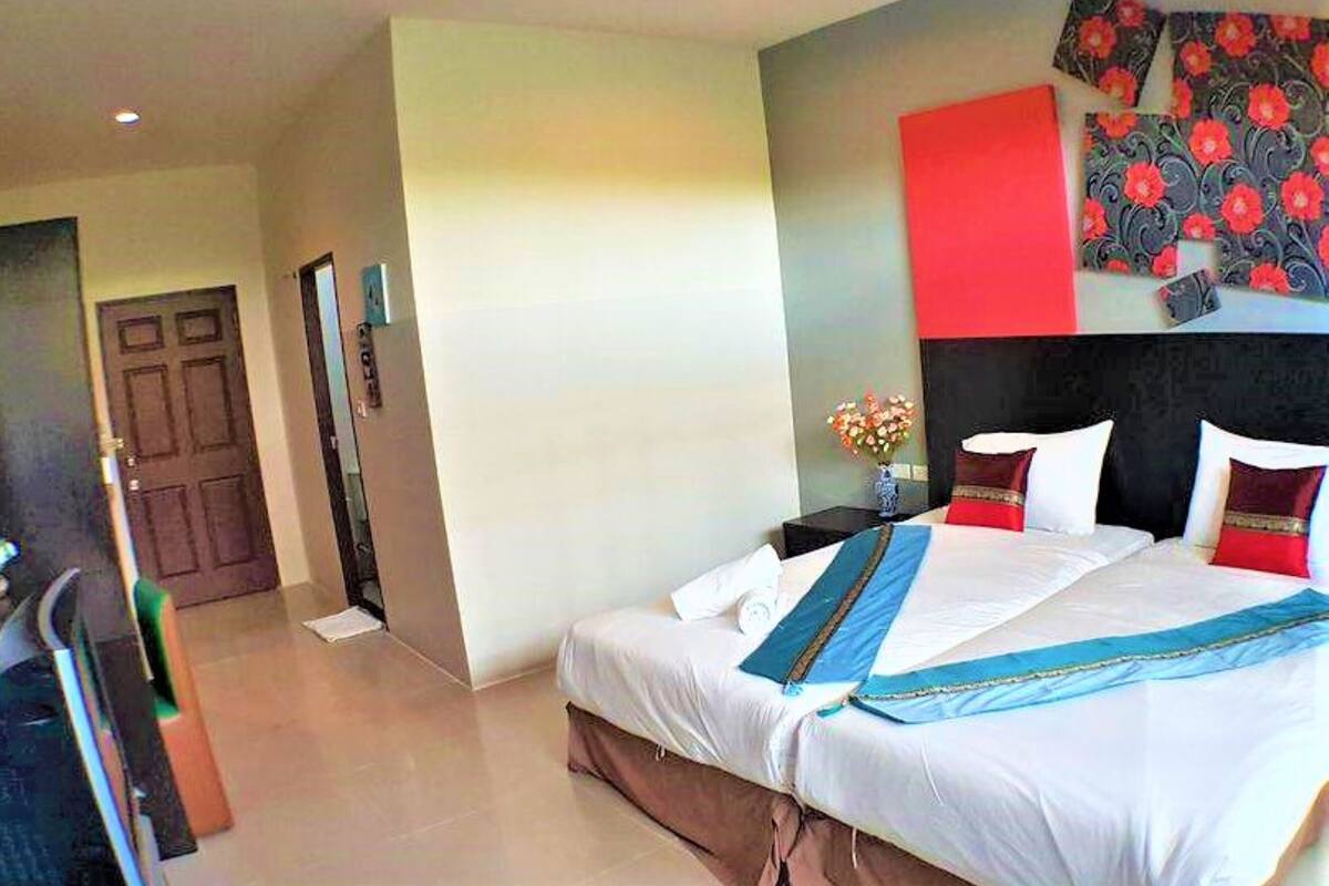 Superior Room | Desk, free WiFi, bed sheets