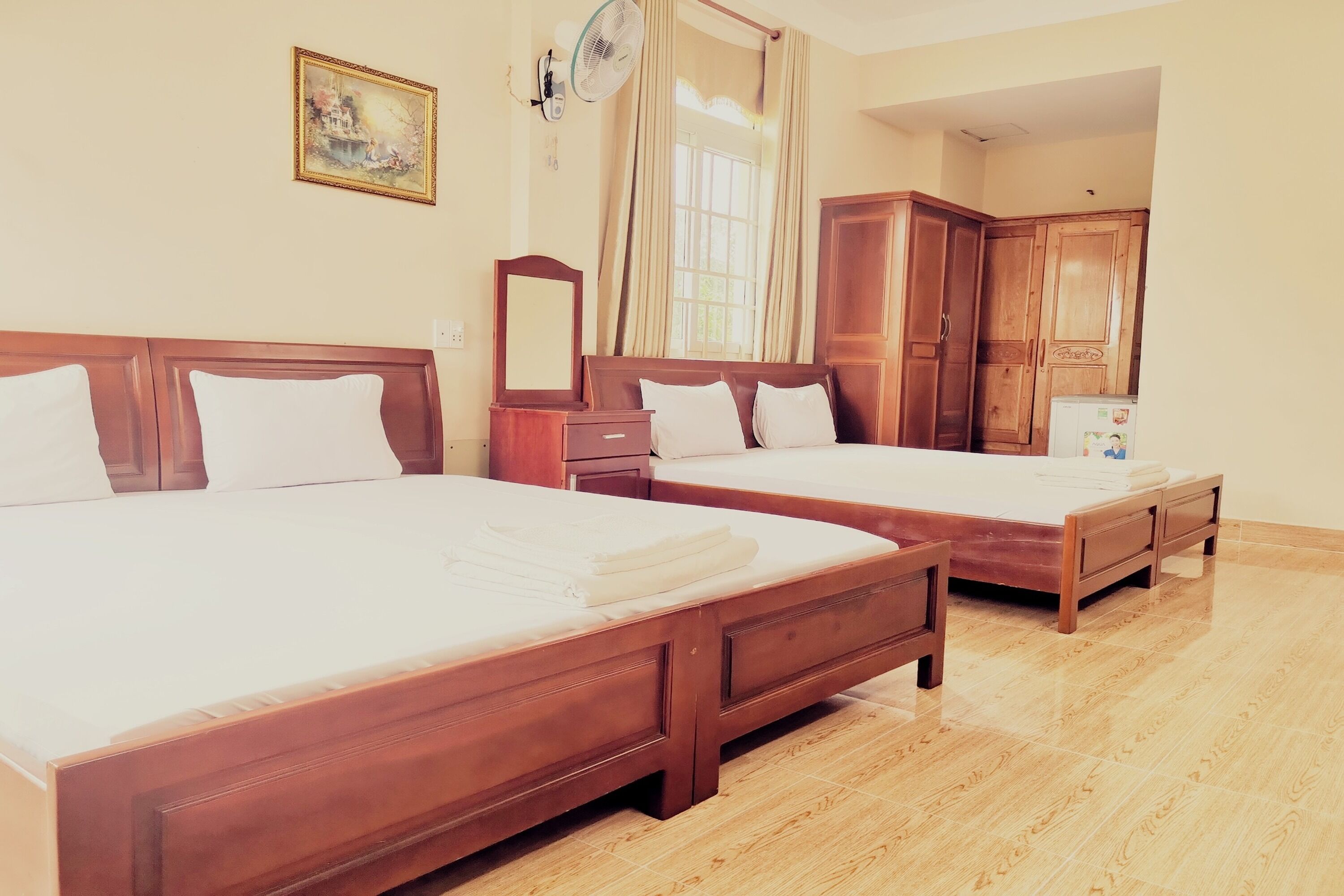 Standard Quadruple Room | Desk, free WiFi