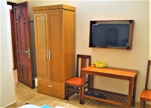 Standard Room | Desk, free WiFi - Cuc Phuong Hotel (Ho Chi Minh City)