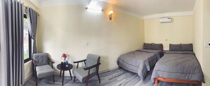 Family Room - Nana Lee Homestay & Restaurant (Dong Hoi)