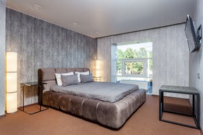 Kahden hengen superior-huone | Tallelokero huoneessa, työpöytä, silitysrauta/-lauta, ilmainen Wi-Fi