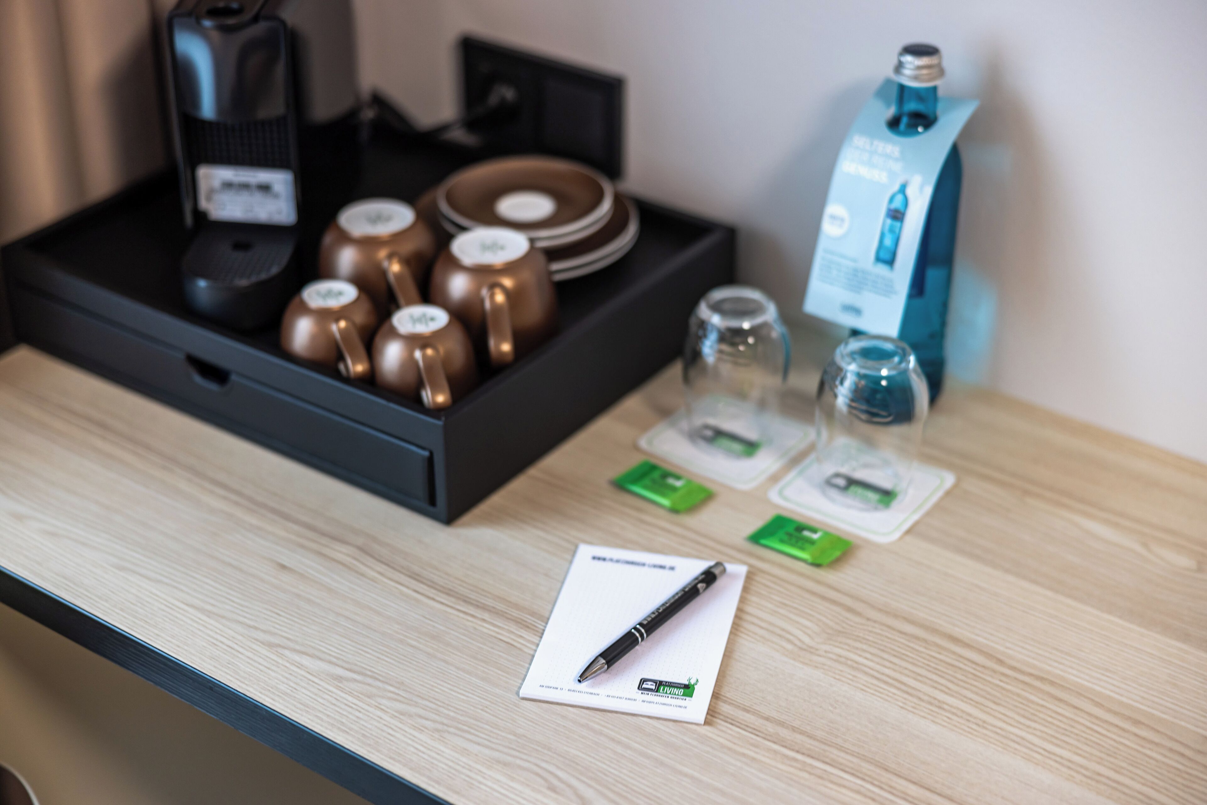 1 bedroom, hypo-allergenic bedding, desk, laptop workspace