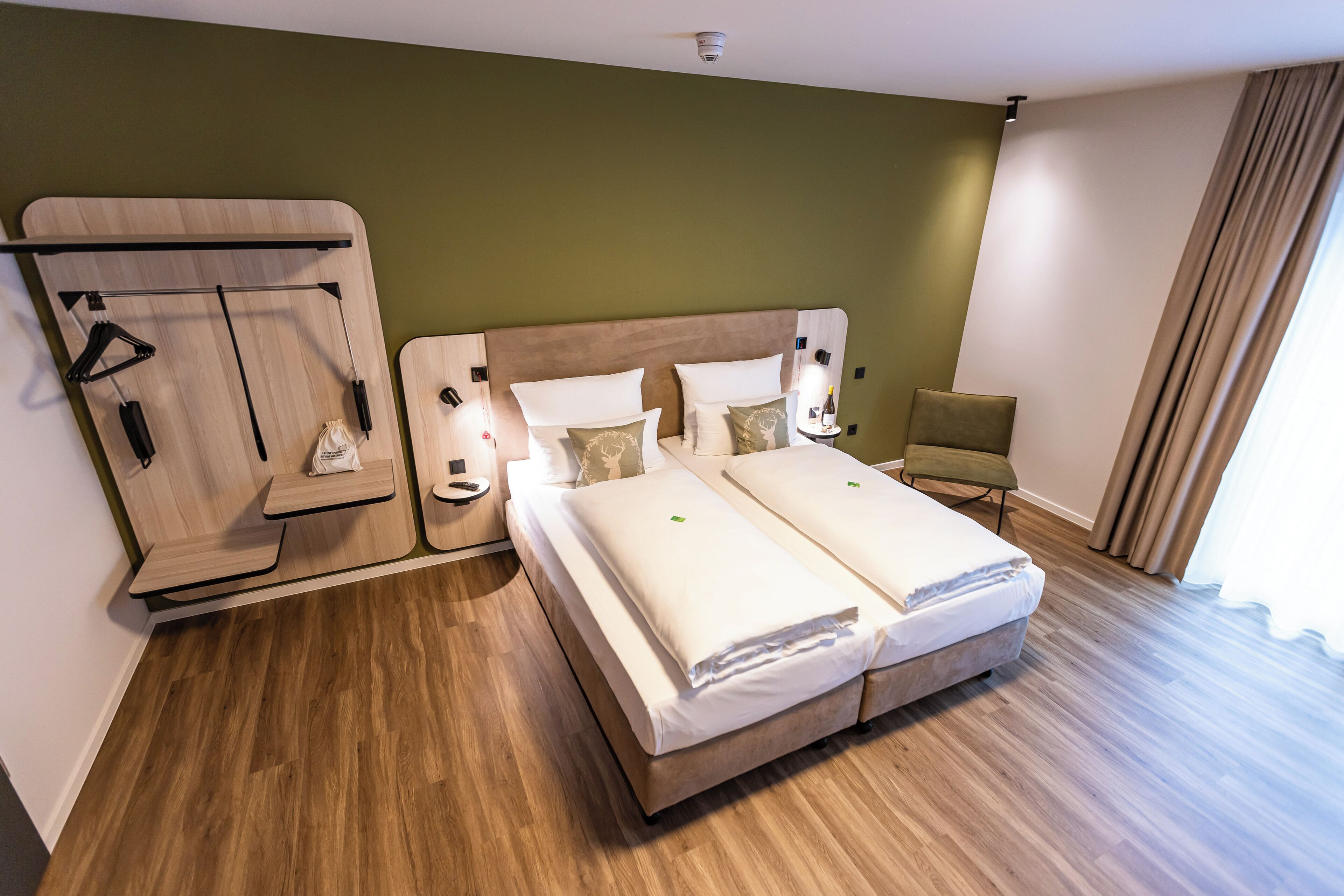 standard double room | 1 bedroom, hypo-allergenic bedding, desk, laptop workspace