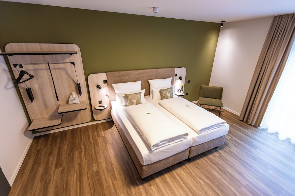 standard double room | 1 bedroom, hypo-allergenic bedding, desk, laptop workspace