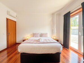 3 Schlafzimmer, Bügeleisen/Bügelbrett, Reisekinderbett, kostenloses WLAN