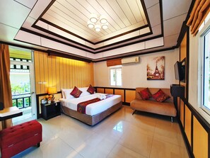Superior Room | Individually decorated, individually furnished, desk, laptop workspace