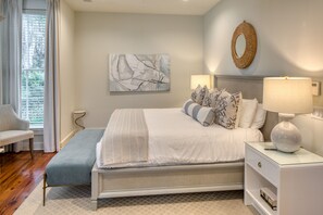 4 bedrooms, WiFi, bed sheets