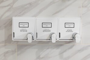 Unclassified image, 5 of 25, button