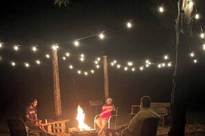 Property grounds - Rustic charm meets modern comfort at Arsulas House (Stonefort)