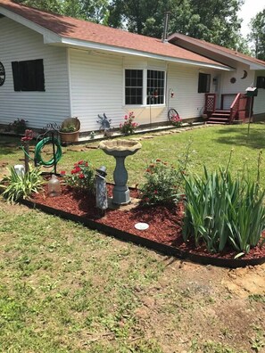 المنطقة المحيطة بالمنشأة