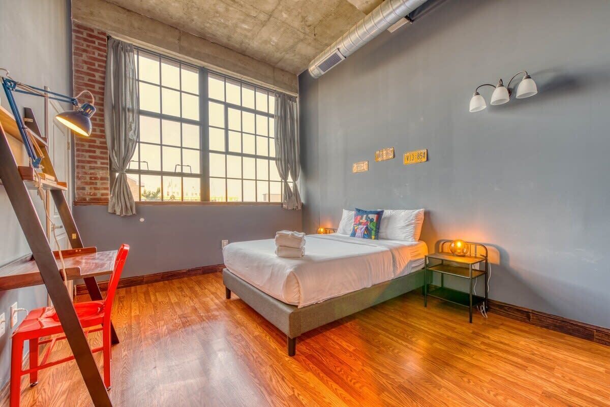 2 多间卧室、熨斗/熨衣板、WiFi、床单