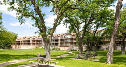 Dreams And Streams Ww H303 3 Bedroom Condo by RedAwning