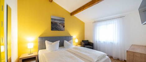 3 多间卧室、旅行婴儿床、WiFi、床单