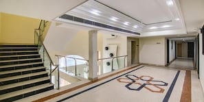 Lobby - Liveinn Style (Gurugram)