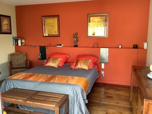 3 dormitorios, escritorio, tabla de planchar con plancha y wifi gratis