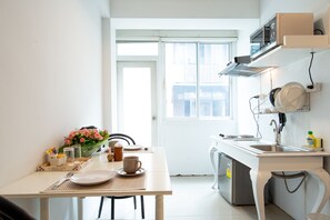 Cozy Studio | In-room safe, desk, blackout curtains, soundproofing - Arawana Residence Phromphong (Bangkok)