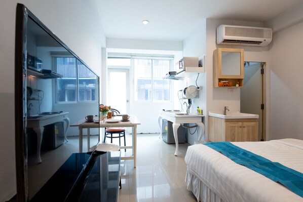 Cozy Studio | In-room safe, desk, blackout curtains, soundproofing - Arawana Residence Phromphong (Bangkok)