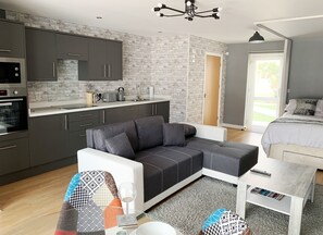 TV - Toothbrush Apartments - Ipswich Nr Train - Ranelagh Rd (Ipswich)