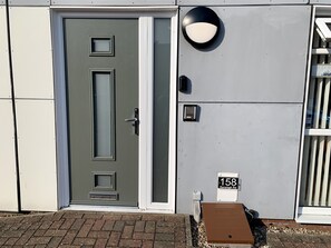 Exterior detail - Toothbrush Apartments - Ipswich Nr Train - Ranelagh Rd (Ipswich)