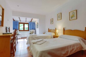 3 Schlafzimmer, Zimmersafe, Bügeleisen/Bügelbrett, kostenloses Internet