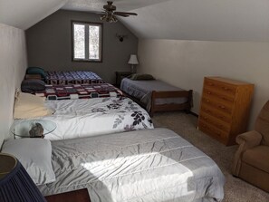 4 makuuhuonetta, ilmainen Wi-Fi, vuodevaatteet