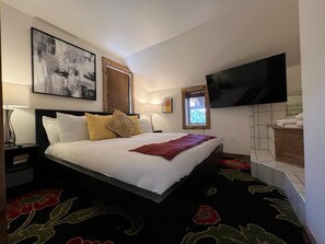 9 bedrooms, travel cot, bed sheets