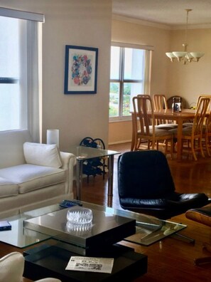 TV - Beachfront Condo Property Available For Rent! (Fort Lauderdale)