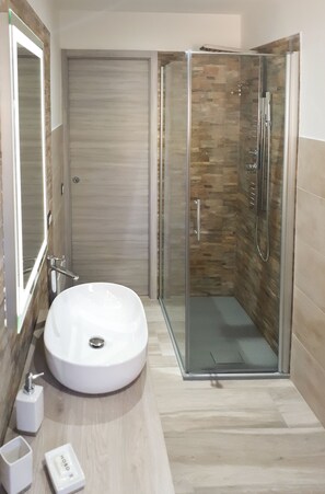 Shower, hair dryer, bidet, towels - TRILO SUPERIOR, sea comfort and relaxation in Cala Gonone (Cala Gonone)