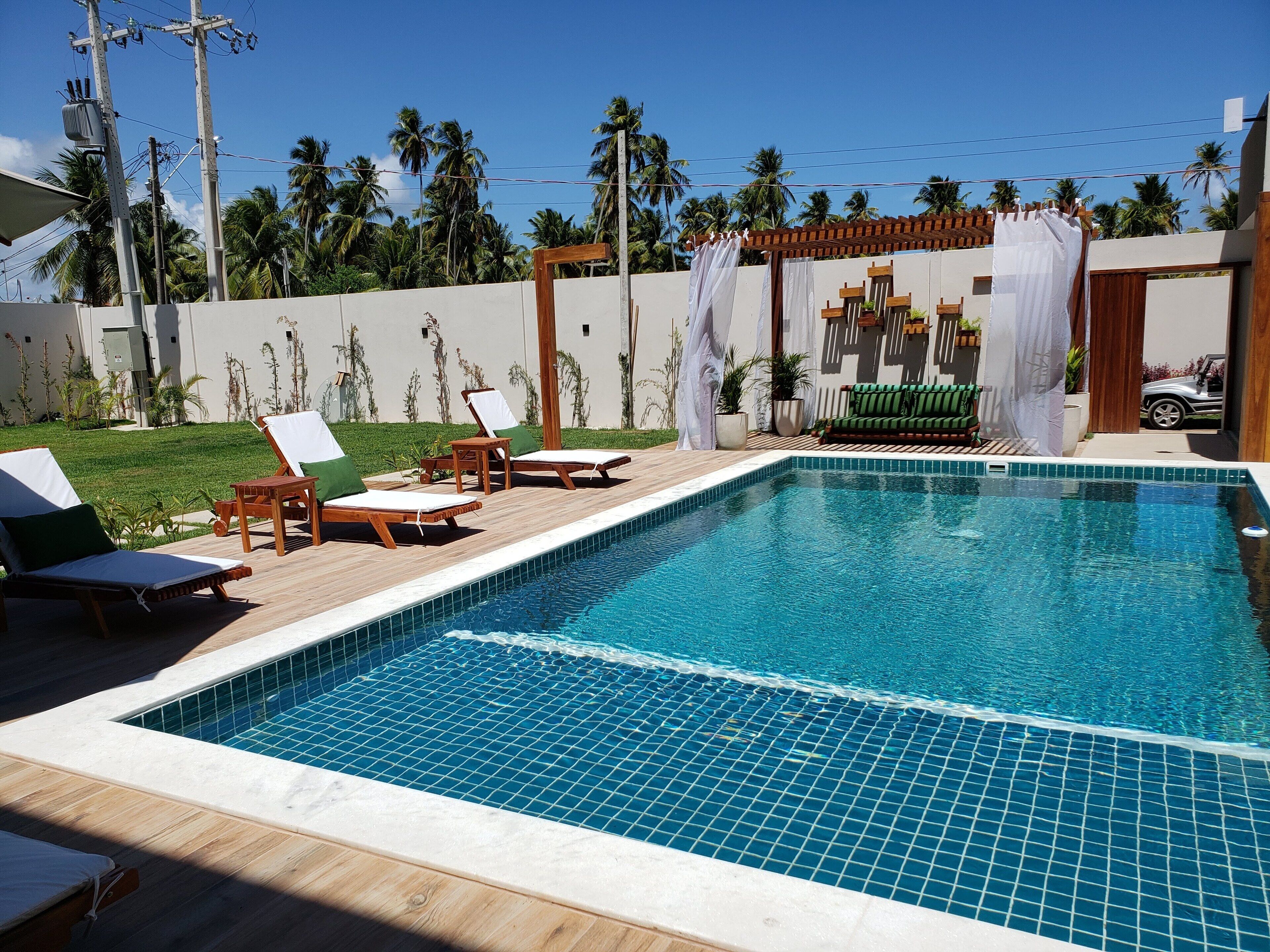 Hồ bơi ngoài trời 