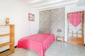 3 slaapkamers, een strijkplank/strijkijzer, gratis wifi