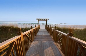 House (Anchors Away (4/2)) | Property grounds - Anchors Away (Panama City Beach)